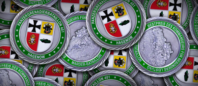 Individuell gestaltete Challenge Coins sind eine besondere Erinnerung and eine Übung