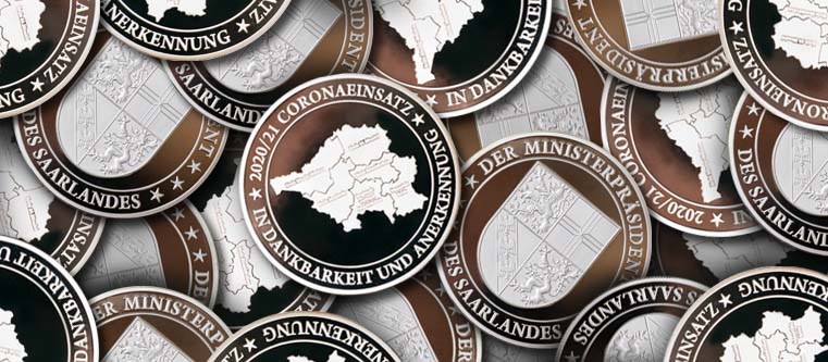 Staatskanzlei Saarland überreicht Münzen zum Dank an die Bundeswehr für deren Einsatz während der Corona-Pandemie