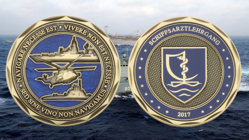 Schöne, maritime Bundeswehr Coins. Individuell geprägte Marinecoins in Bronze Antik Finish mit Randdesign und Verzierungen in blauer Emaille