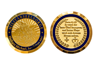 Detailansicht des goldenen Militärseelsorge-Coins mit Erzengel Michael als Motiv. Die goldene Version wird nur zu besonderen Anlässen vergeben