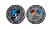 NATO Münze, Kommandeurscoin in Silber Antik mit Flaggen und Wappen in Hartemaille koloriert